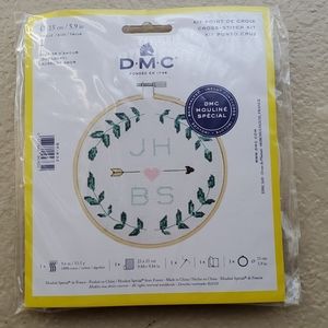 DMC Love Laurels Kit